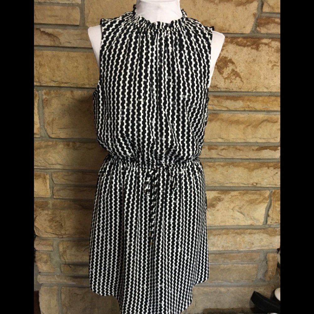 Print sleeveless dress